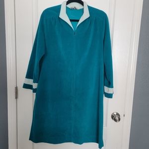 Vintage Vanity Fair housecoat robe size 14.